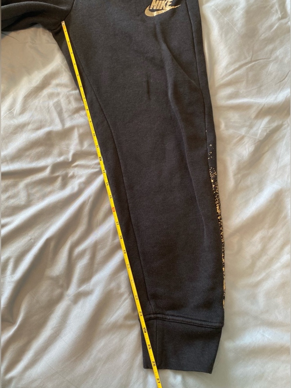 Nike Black Gold Speckle Joggers Medium Athleisure Sweatpants Streetwear - Picture 9 of 9
